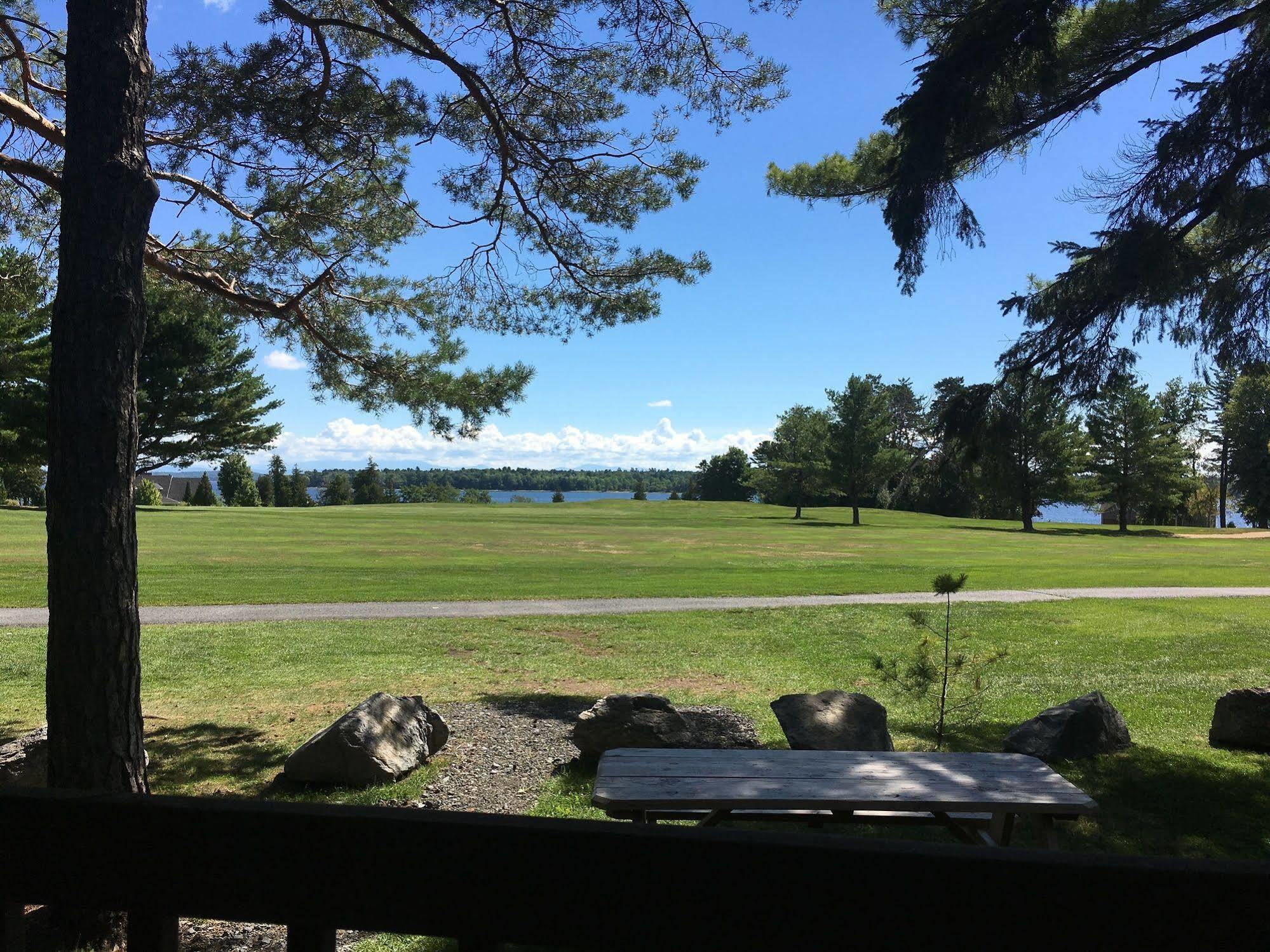 Bluff Point Golf Resort Plattsburgh Buitenkant foto